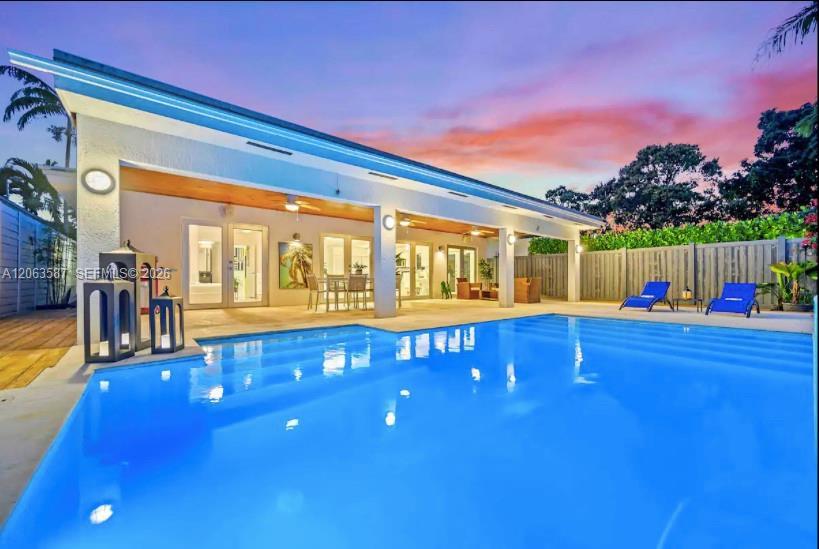 3427 Frow Ave, Miami, Floryda 33133, USA
