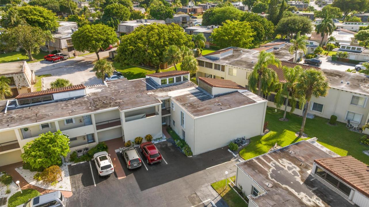 2540 BOUNDBROOK Boulevard 110, Palm Springs, Floride 33406, États-Unis