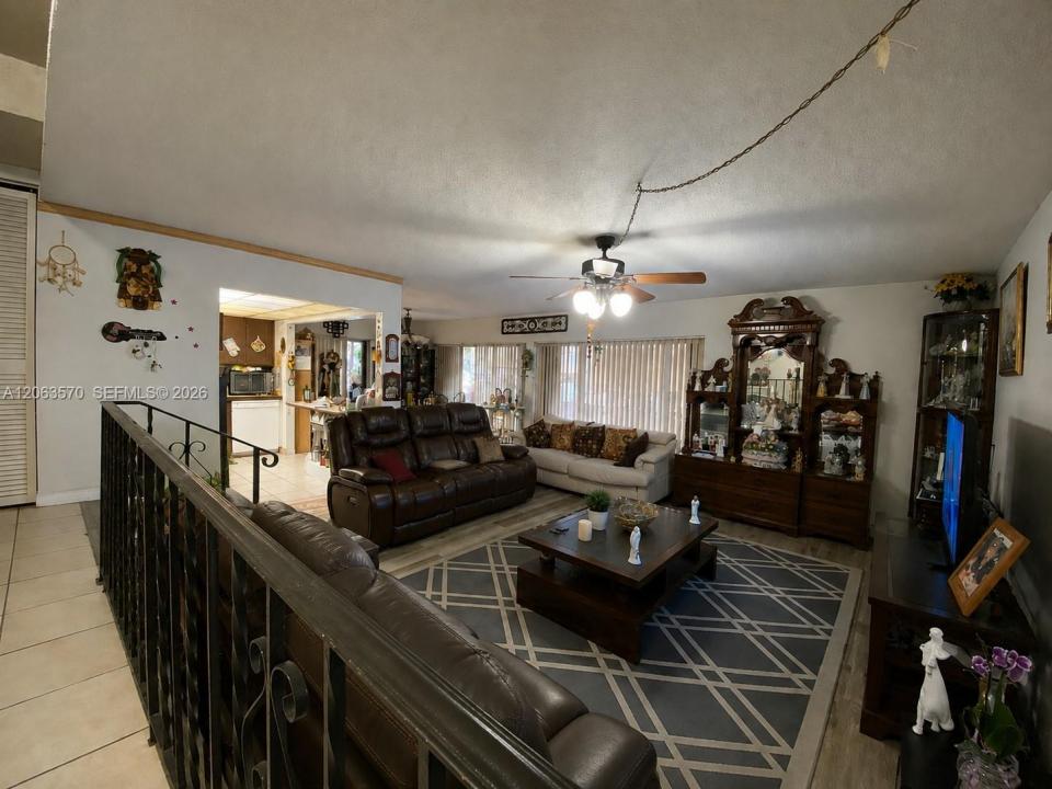 4850 SW 63rd Ter 313, Davie, Florida 33314, USA