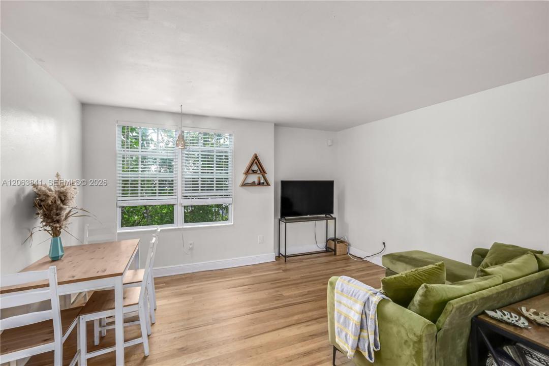 932 7th St 932A, Miami Beach, فلوريدا 33139, الولايات المتحدة