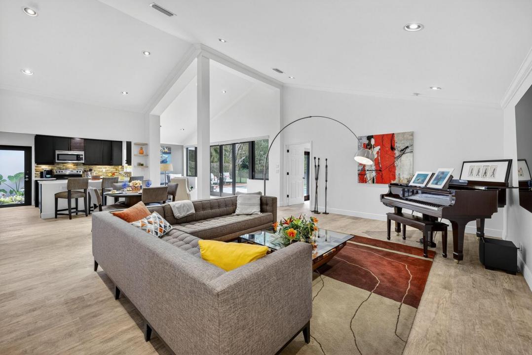 2754 Deer Creek Kelly Brooke Lane, Deerfield Beach, Florida 33442