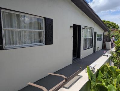 3206 SW 47th Ave, West Park, Florida 33023, USA