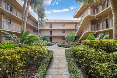10425 SW 112th Ave 103, Miami, Florida 33176, USA