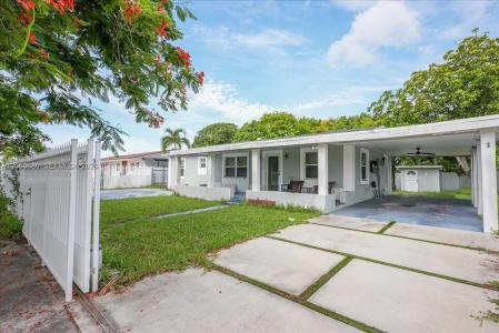 20340 NW 42nd Ave, Miami Gardens, Florida 33055, USA