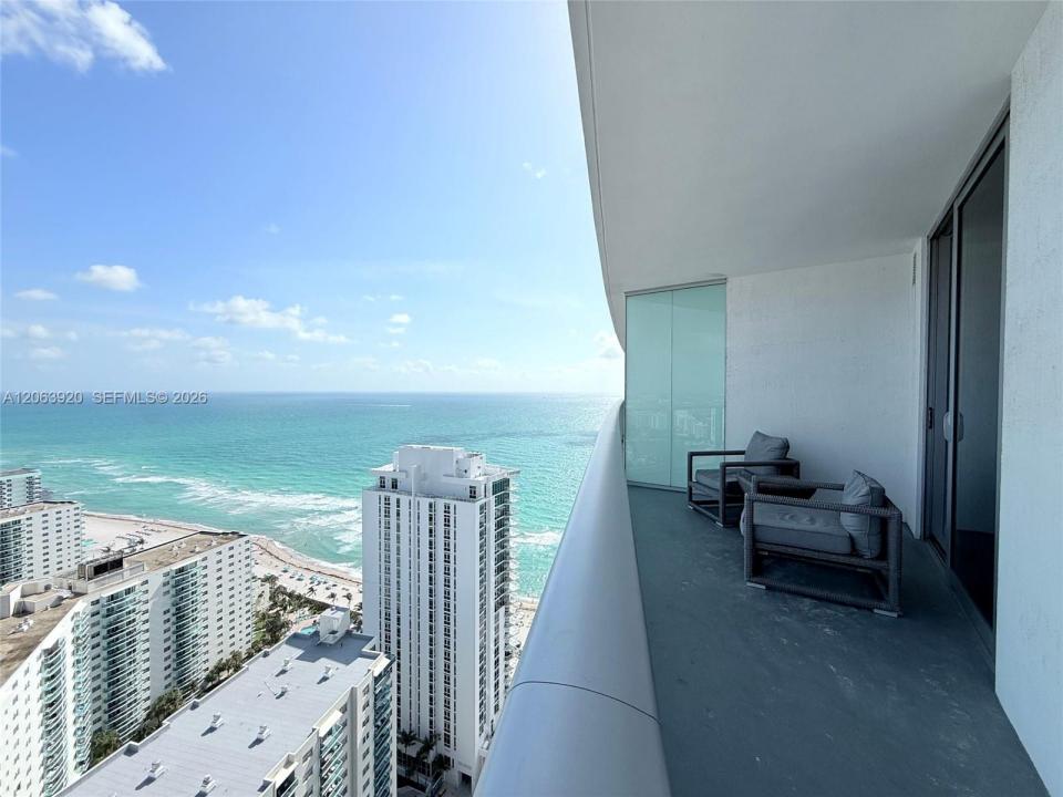 4111 S Ocean Dr 2912, Hollywood, Florida 33019, USA