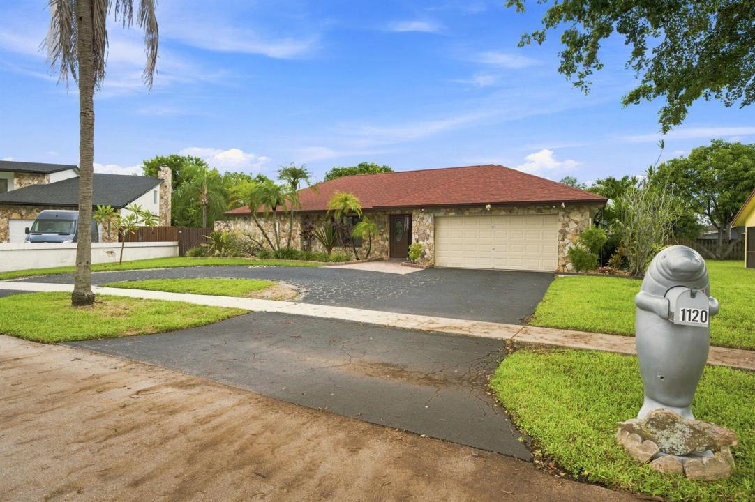 1120 NW 77TH Avenue, Plantation, Florida 33322, Stati Uniti