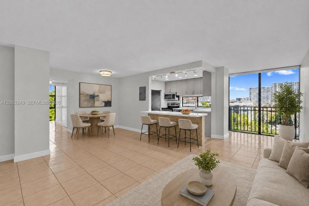 17021 N Bay Rd 705, Sunny Isles Beach, Floride 33160, États-Unis