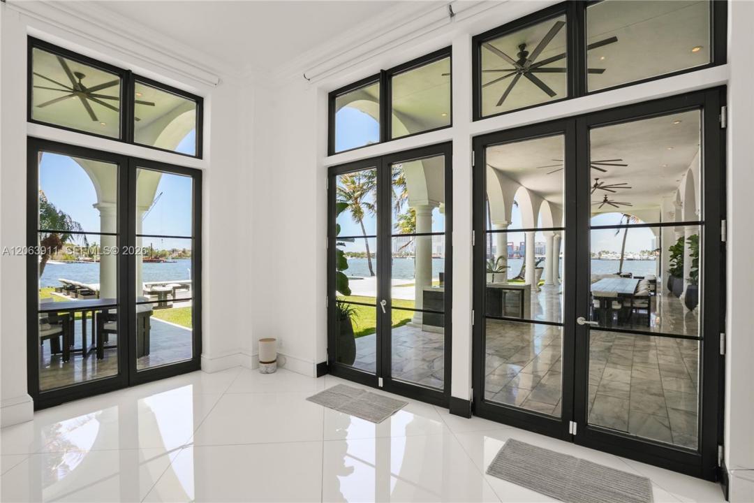 900 S Northlake Dr, Hollywood, Florida 33019