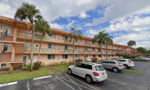 5950 Del Lago Cir 201, Sunrise, Florida 33313, USA