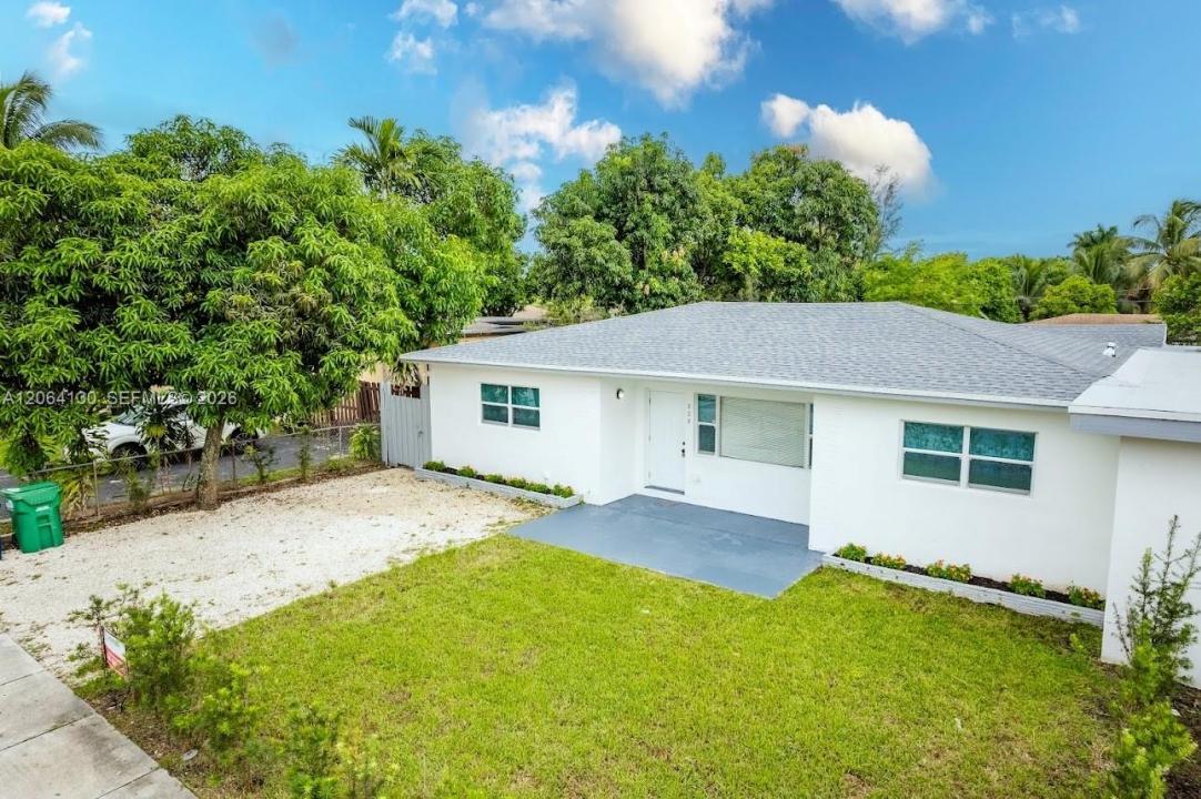 320 NE 160th St, Miami, Floride 33162, États-Unis