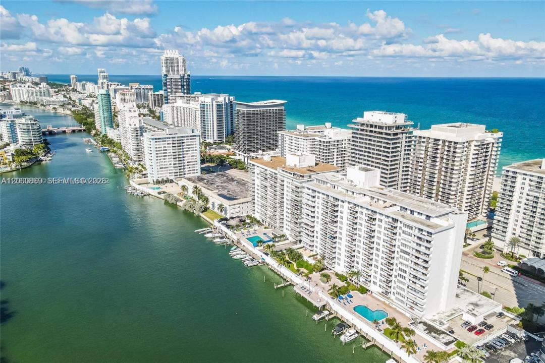 5700 Collins Ave 15D, Miami Beach, Floride 33140, États-Unis