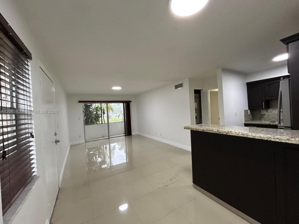 8701 SW 141st St L3, Palmetto Bay, Florida 33176, USA