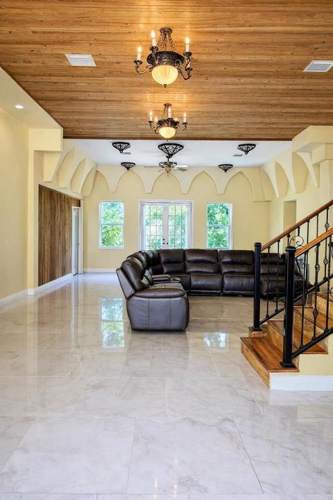 17681 93RD N Road, Florida 33470, USA