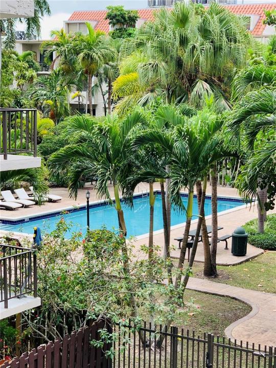 6900 N Kendall Dr A304, Pinecrest, Florida 33156, Stati Uniti