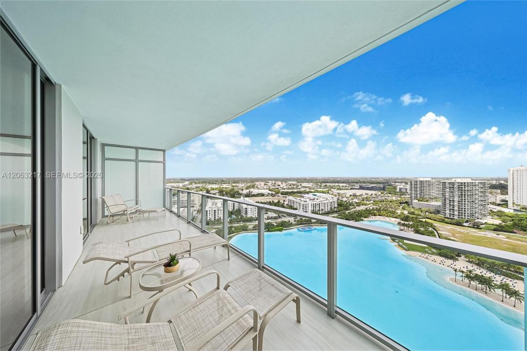 2411 Laguna Circle 2010, Miami, Floride 33181, États-Unis
