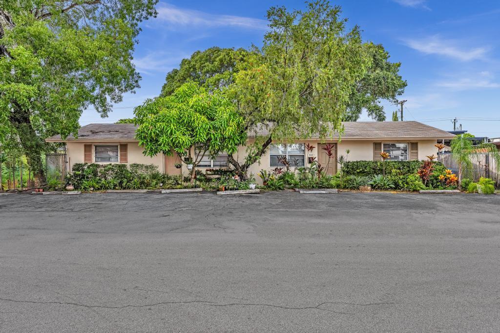 560-564 NE 35th Street, Oakland Park, Flórida 33334, Estados Unidos