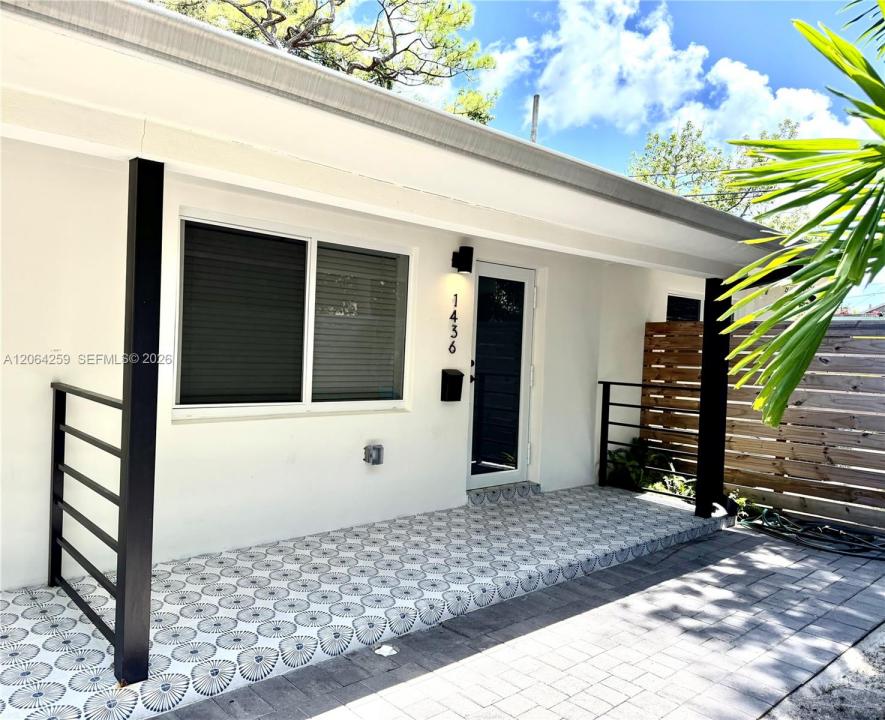 1436 NW 52nd St 0, Miami, Florida 33142, USA