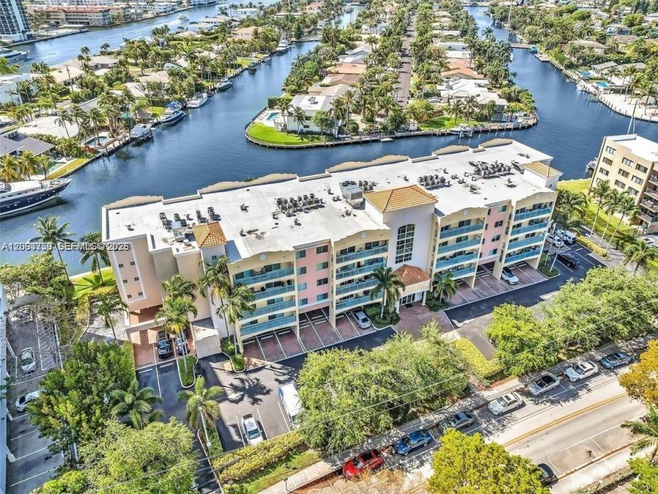 201 Golden Isles Dr 409, Hallandale Beach, Florida 33009, Stati Uniti