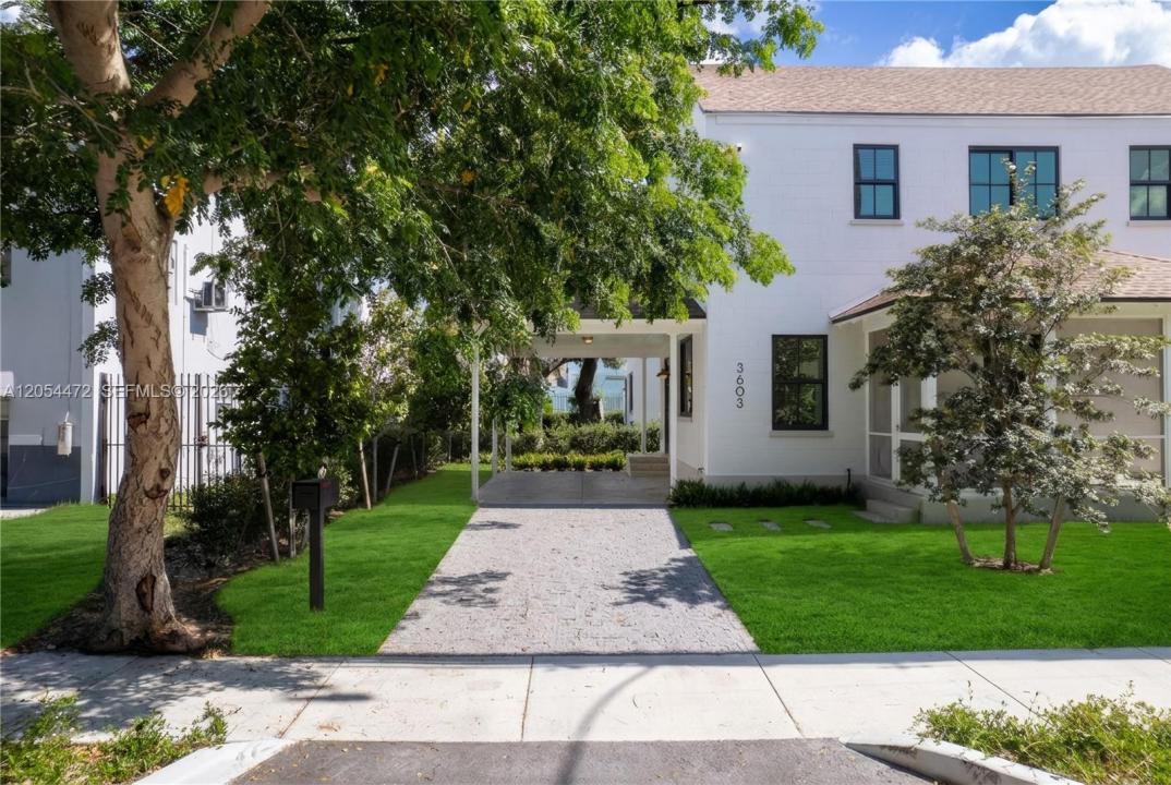 3603 Thomas Ave, Miami, Floryda 33133, USA