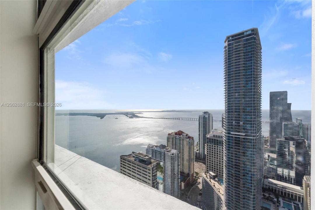 950 Brickell Bay Dr 5507, Miami, Florida 33131, USA