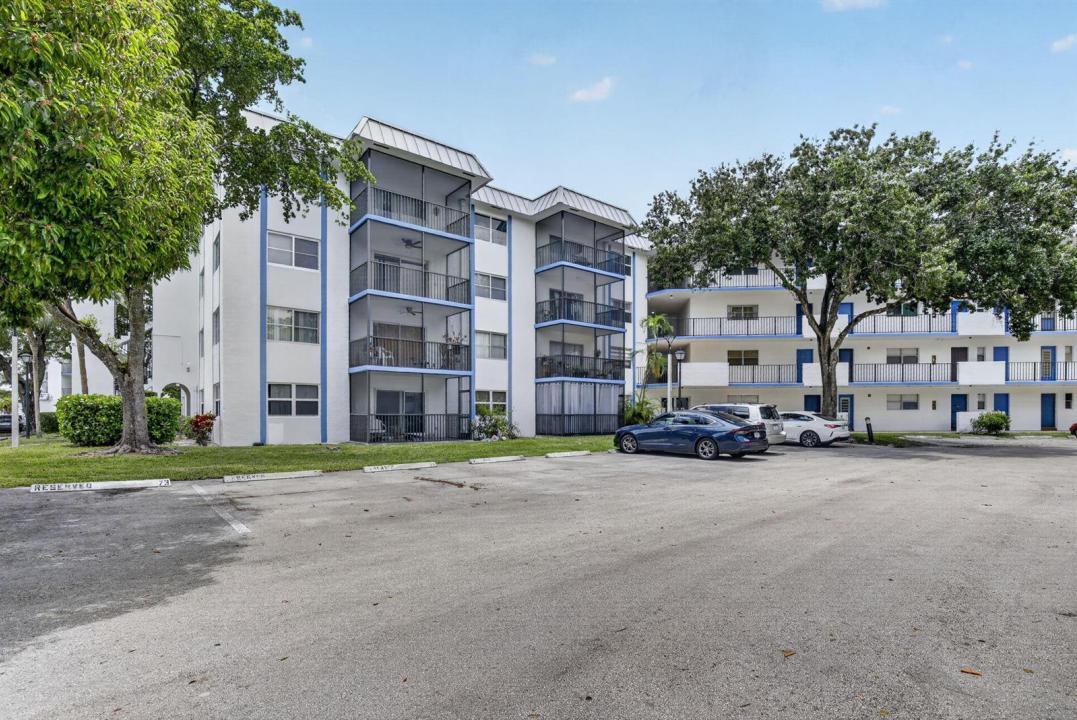 6001 N Falls Circle Drive 306, Lauderhill, Florida 33319, USA