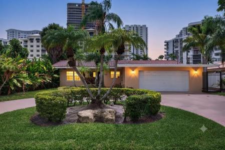 1390 E Terra Mar Drive, Pompano Beach, Flórida 33062, Estados Unidos