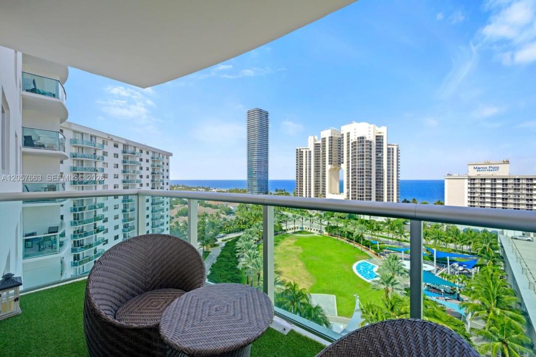 19370 Collins Ave 1403, Sunny Isles Beach, Florida 33160, USA