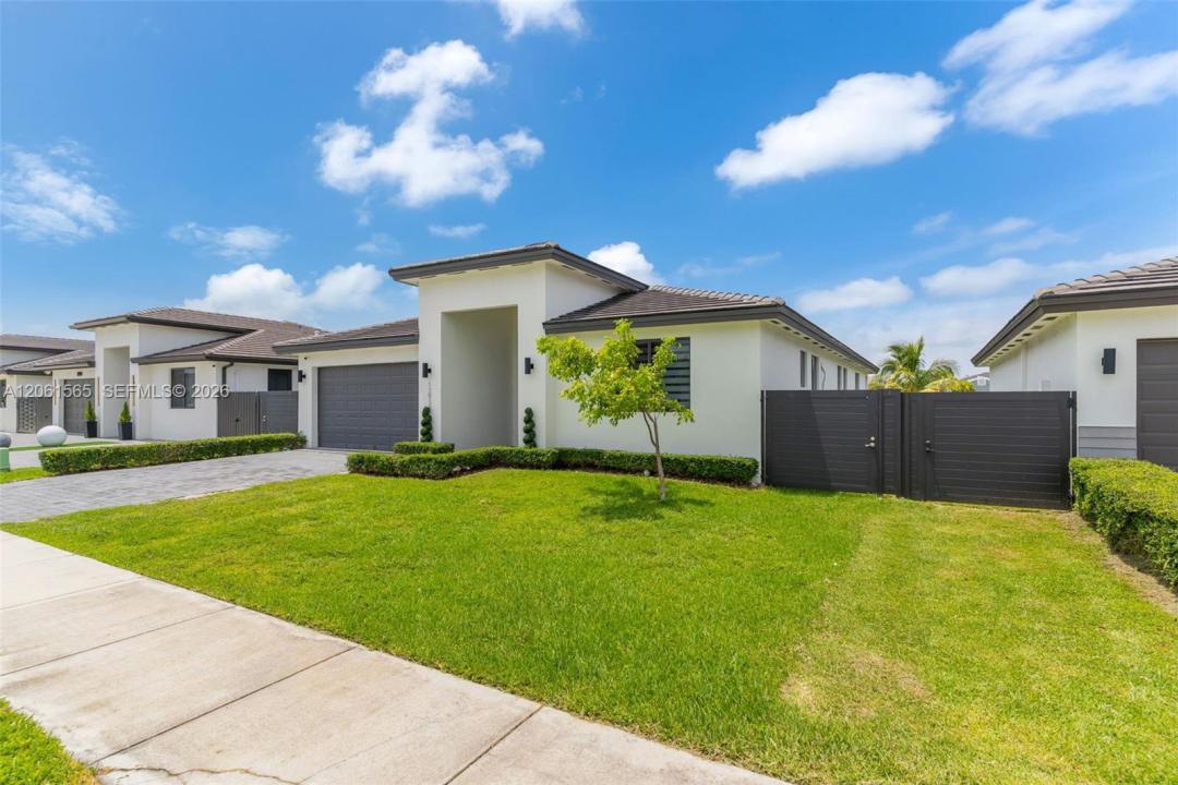 12933 SW 227th St, Miami, Floryda 33170, USA