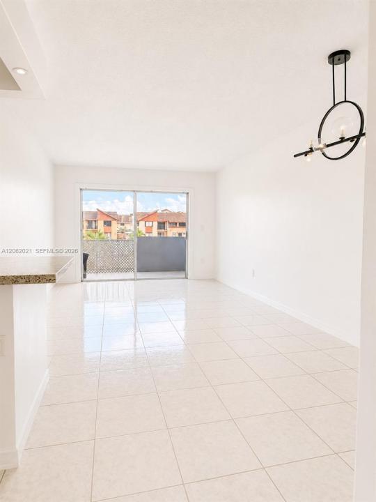 6095 W 18th Ave S216, Hialeah, Florida 33012, Stati Uniti
