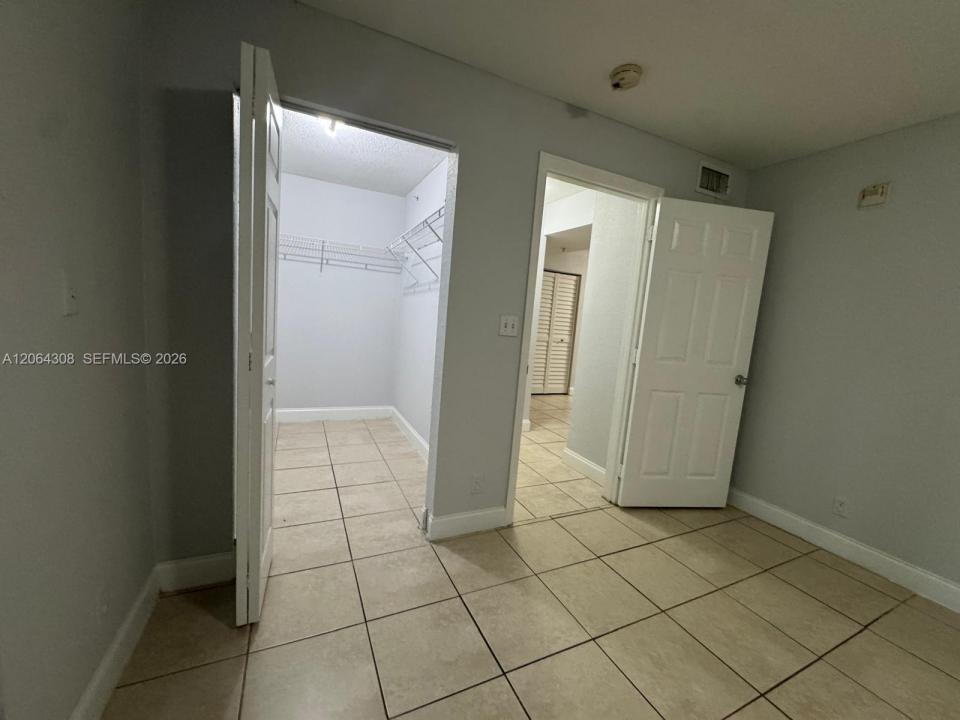 4271 NW 5th St 118, Plantation, Florida 33317, USA