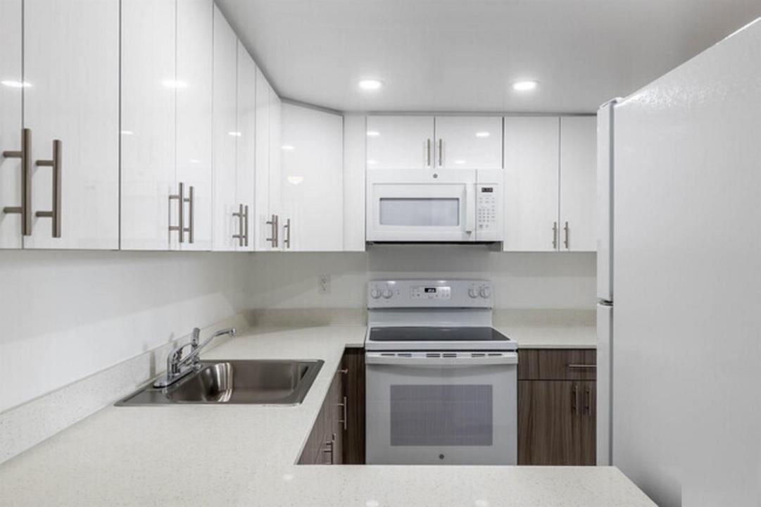 401 NW 34 Street 85-202, Pompano Beach, Florida 33064, Stati Uniti