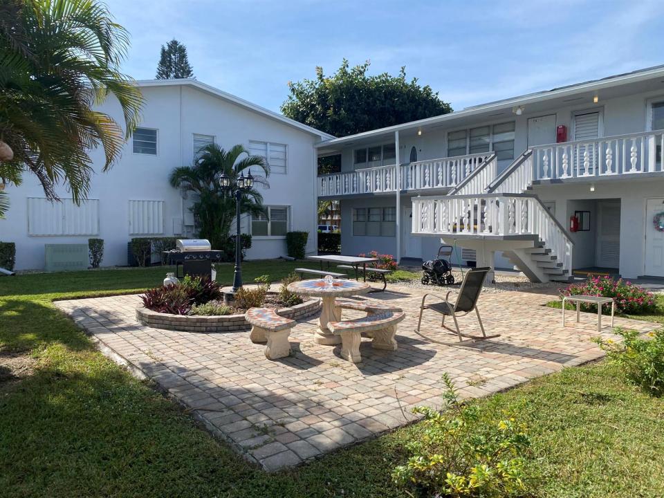 95 CAMBRIDGE E 95, West Palm Beach, Floride 33417, États-Unis