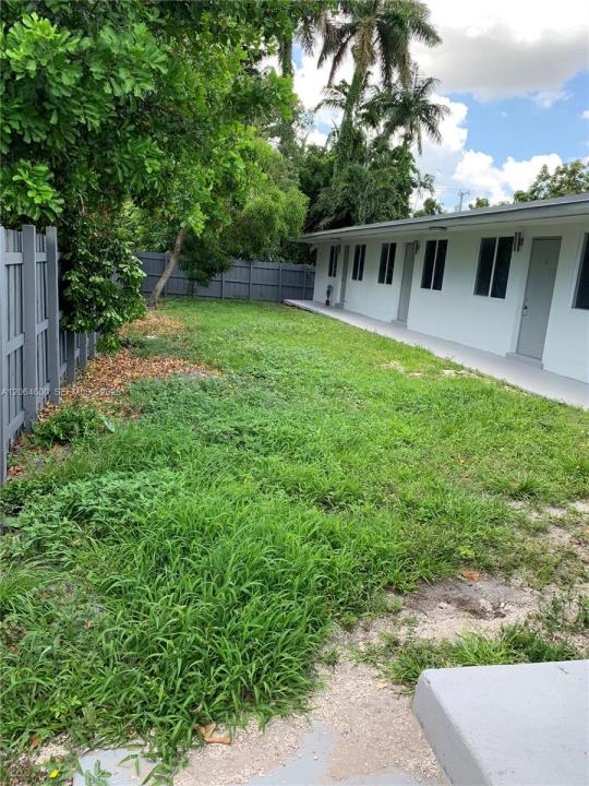 214 SE 8th St 3, Hallandale Beach, Floride 33009, États-Unis