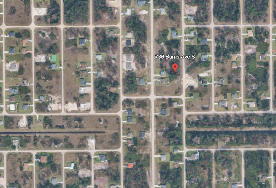 736 Burns S Avenue, Lehigh Acres, Floride 33974, États-Unis