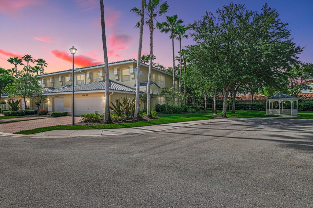 9786 Midship Way 203, Royal Palm Beach, Floride 33411, États-Unis