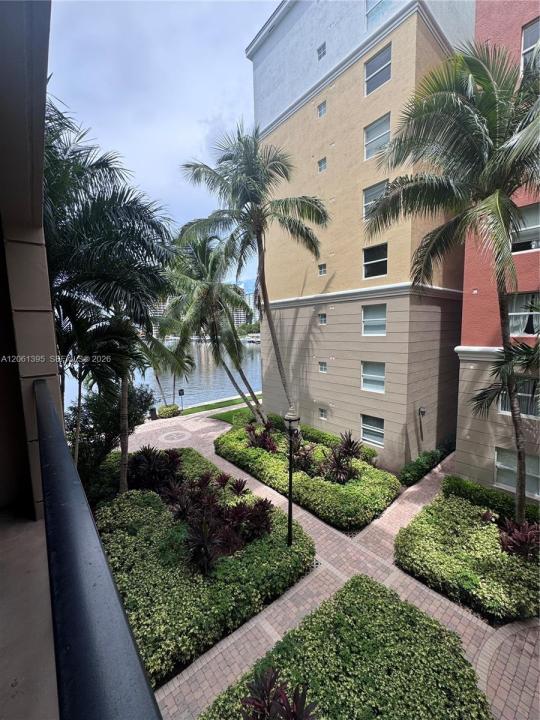 17100 N Bay Rd 1309, Sunny Isles Beach, Florida 33160, USA