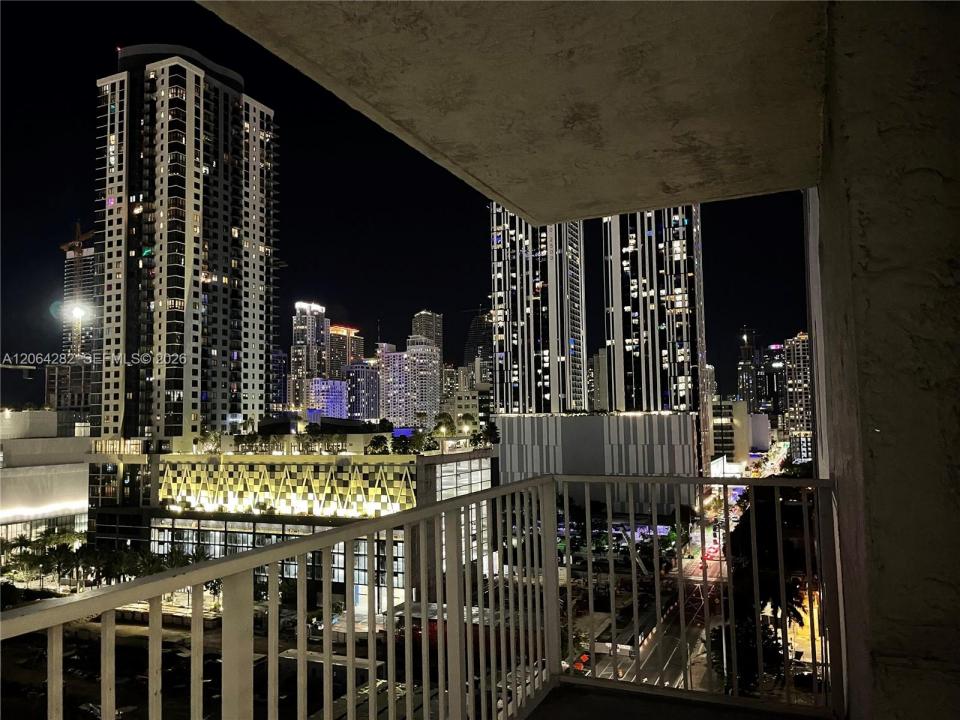 800 N Miami Ave E-1605, Miami, Florida 33136, USA