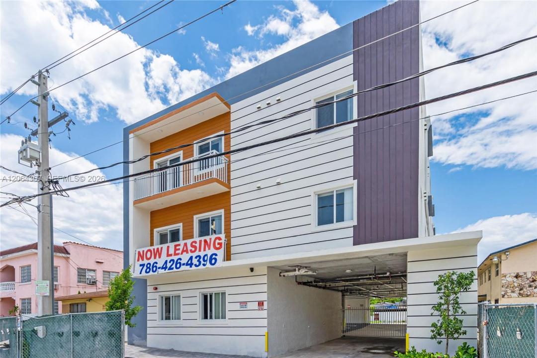1534 NW 1st St 204, Miami, Floride 33125, États-Unis