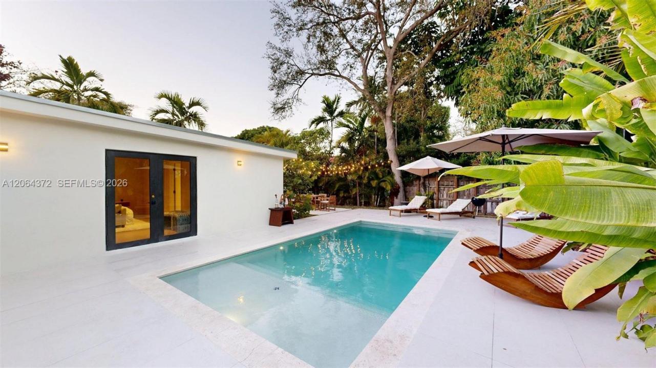 1277 SW 19th St, Miami, Floride 33145, États-Unis