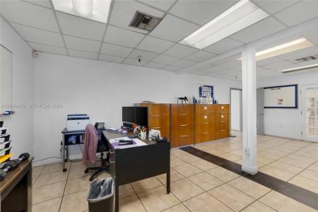 7725 W 2nd Court, Hialeah, फ्लोरिडा 33014, संयुक्त राज्य अमेरिका