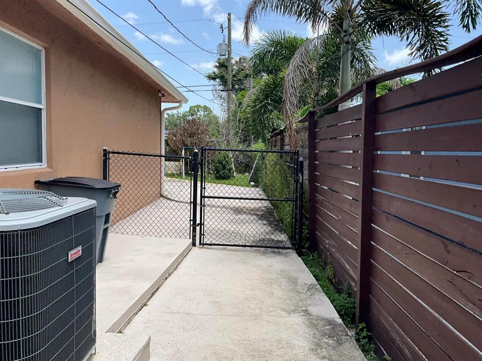 315 SW Dwight Avenue, Port St. Lucie, Florida 34983, Stati Uniti
