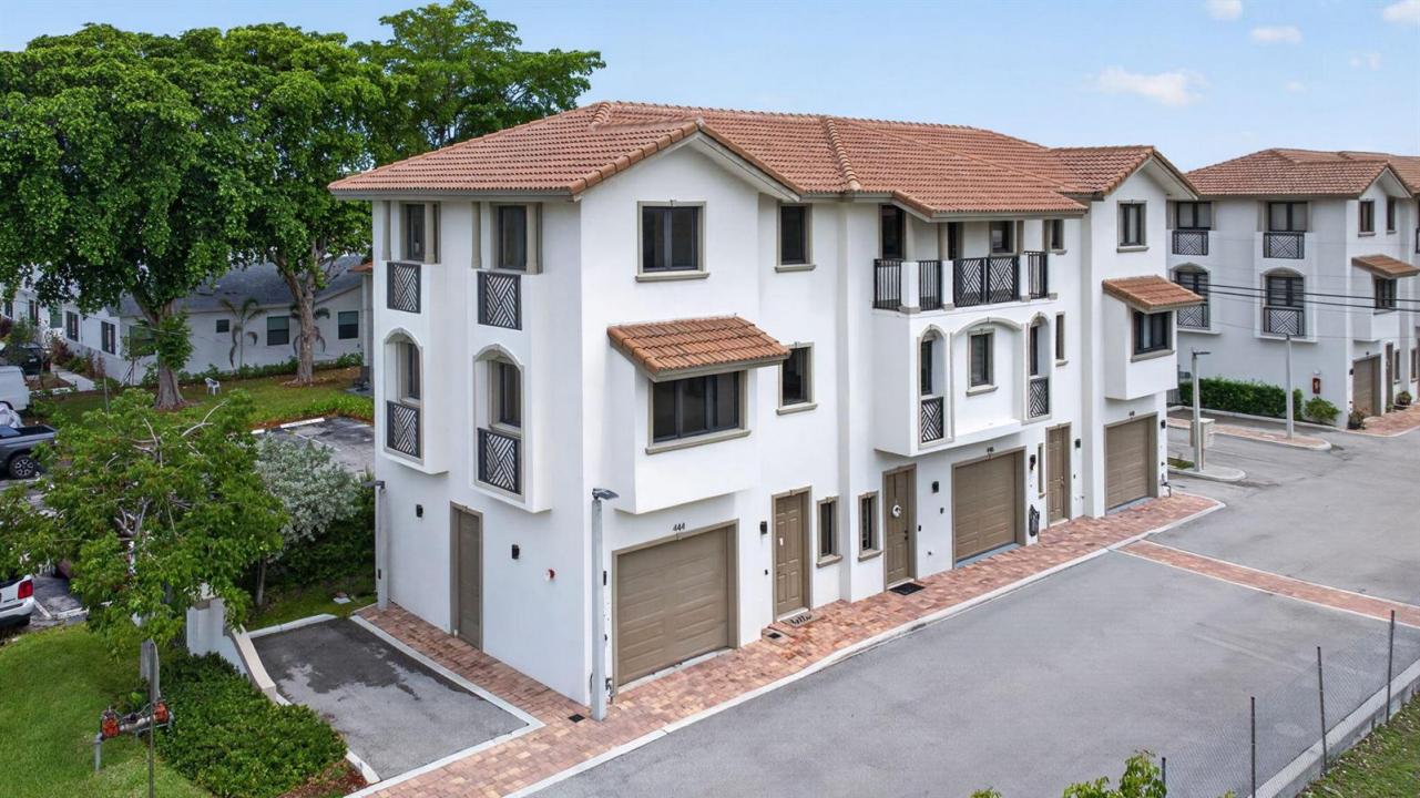 444 NW 41ST Street, Oakland Park, Floryda 33309, USA