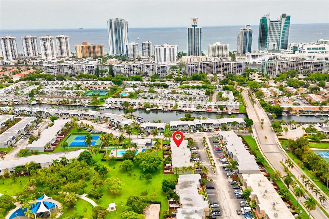 2307 NE 7th St 40, Hallandale Beach, Floride 33009, États-Unis