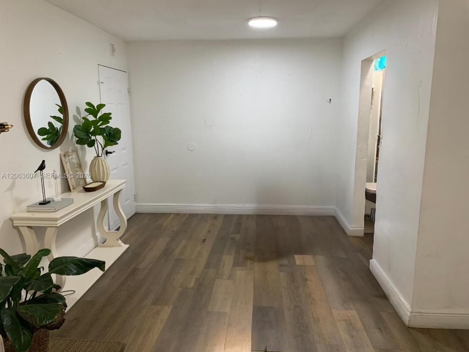 9437 SW 76th St V38, Miami, Florida 33173, USA