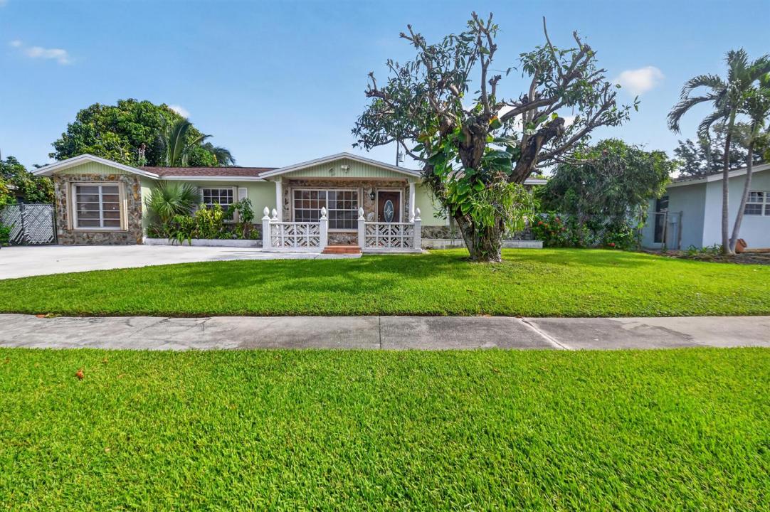 1826 16TH N Avenue, Floride 33460, États-Unis