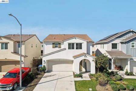 Dorona Ln, Manteca, California 95336