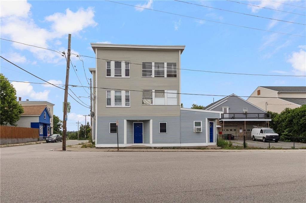 538 Wood Avenue, Woonsocket, Rhode Island 02895, USA