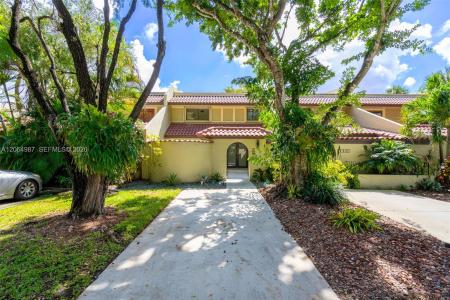 3843 Alcantara Ave 76B, Doral, Florida 33178, USA