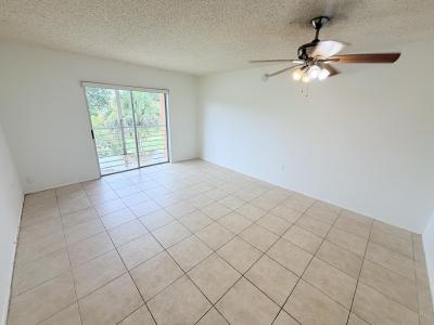 4304 NW 9TH Avenue 3-3B, Deerfield Beach, Florida 33064, USA