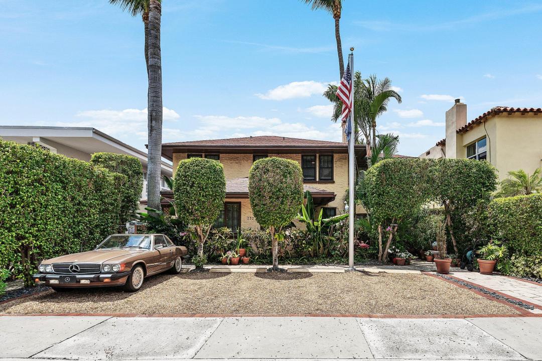 232 Australian Avenue 3, Palm Beach, Florida 33480, USA